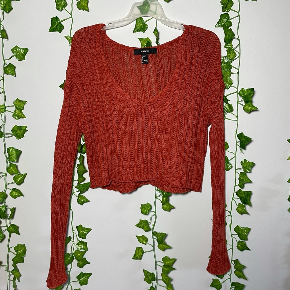 •cropped sweater•